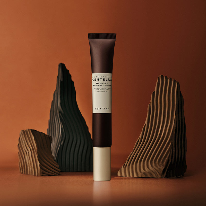 https://cdn.shopify.com/s/files/1/0568/9802/7638/files/Skin1004_MadagascarCentellaProbio-CicaBakuchiolEyeCream_Photo4.jpg?v=1776936886