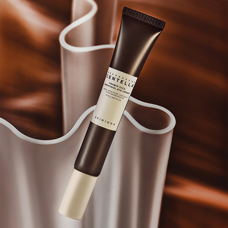 https://cdn.shopify.com/s/files/1/0568/9802/7638/files/Skin1004_MadagascarCentellaProbio-CicaBakuchiolEyeCream_Photo7.jpg?v=1776936886