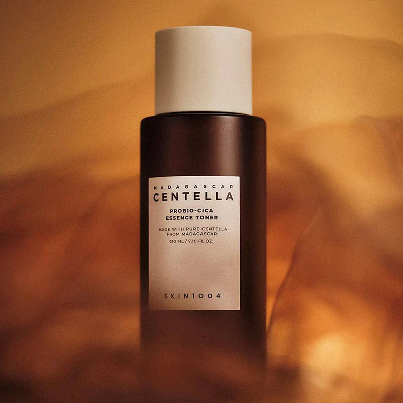 SKIN1004 Madagascar Centella Probio-Cica Essence Toner Hydratant 210ml